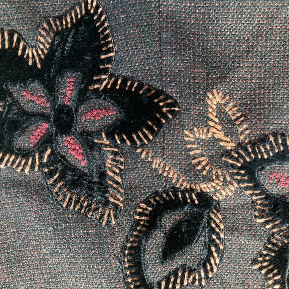 COPY - Harold's wool applique lined skirt, size 14 - Picture 3 of 9